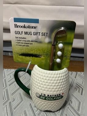 Brookstone golf mug gift set features a ceramic cup